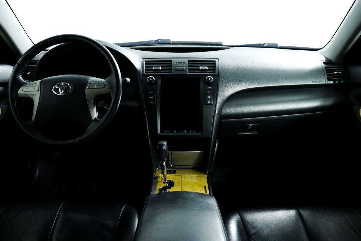 Toyota Camry с пробегом — 2006 год. Фото: #10