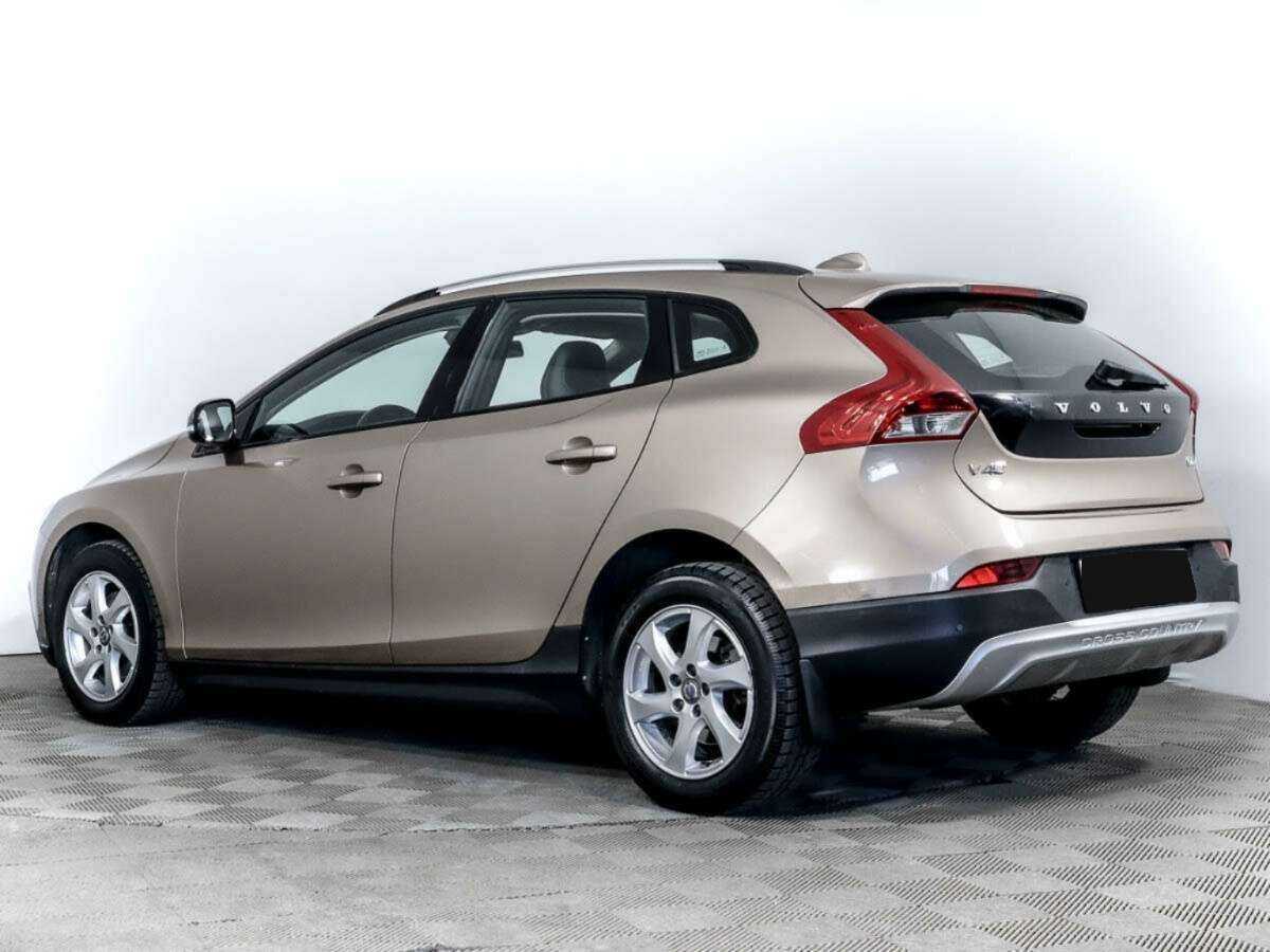 Volvo V40 Cross Country с пробегом — 2015 год. Фото: #5