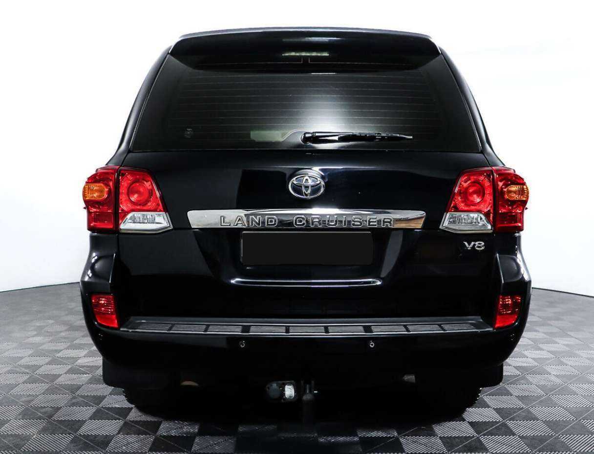 Toyota Land Cruiser с пробегом — 2012 год. Фото: #4