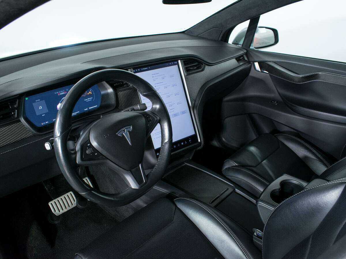 Tesla Model X с пробегом — 2018 год. Фото: #12