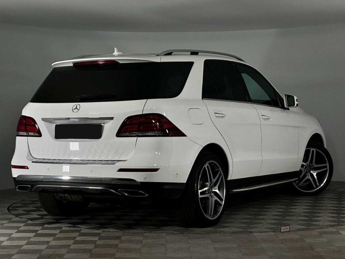 Mercedes-Benz GLE с пробегом — 2017 год. Фото: #1