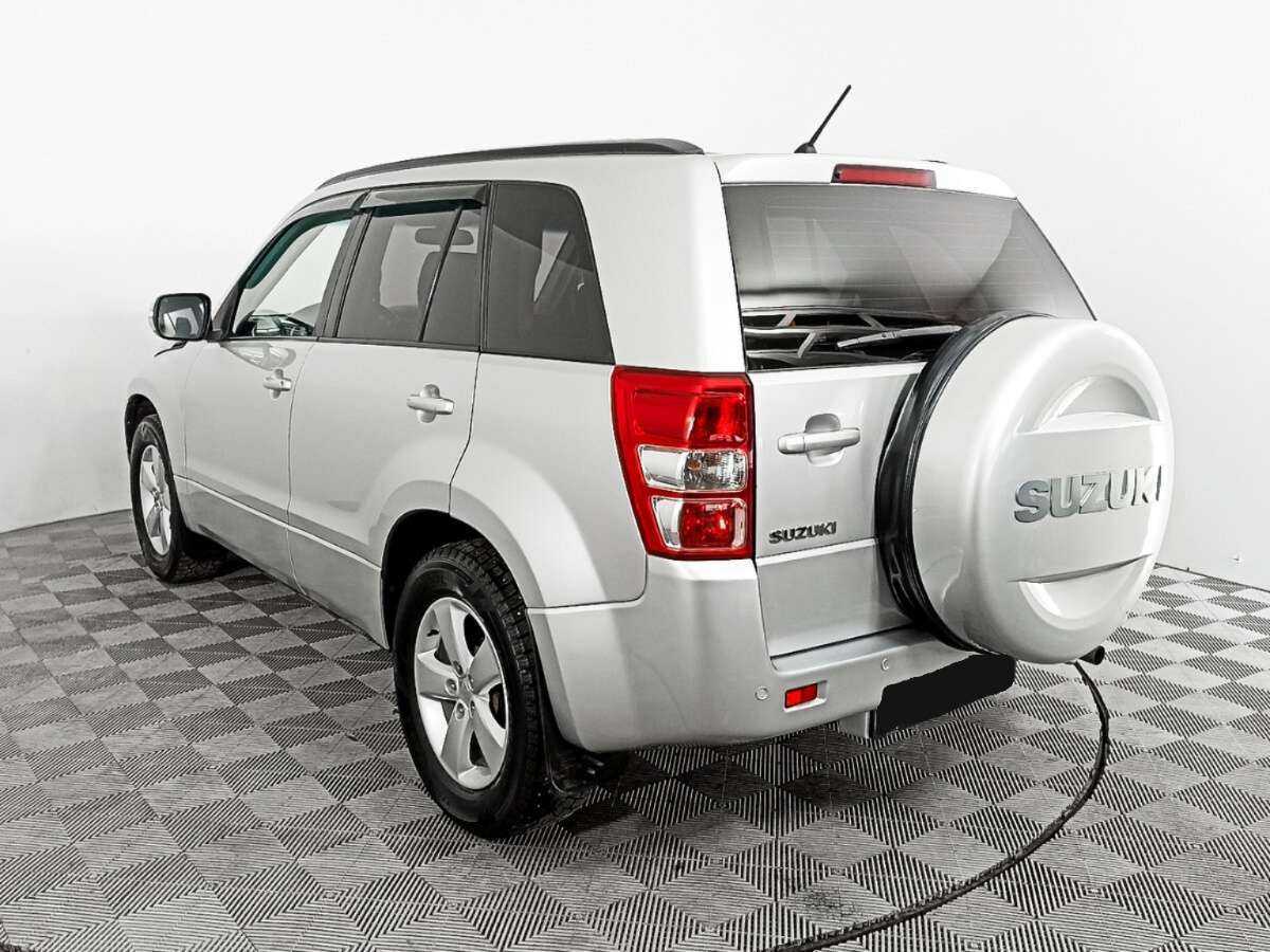 Suzuki Grand Vitara с пробегом — 2011 год. Фото: #5