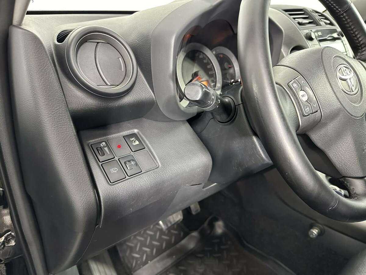 Toyota RAV4 с пробегом — 2009 год. Фото: #7