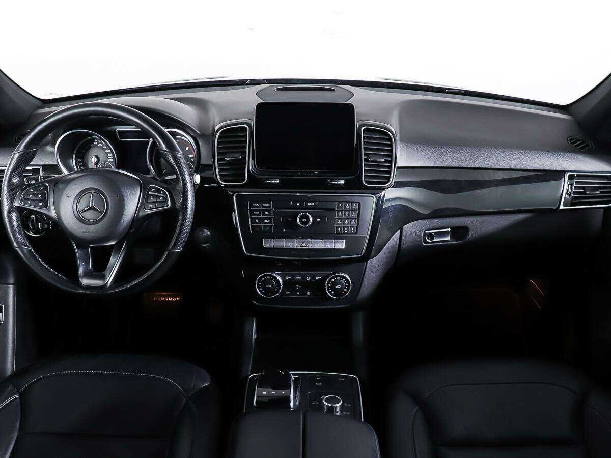 Mercedes-Benz GLE с пробегом — 2016 год. Фото: #10