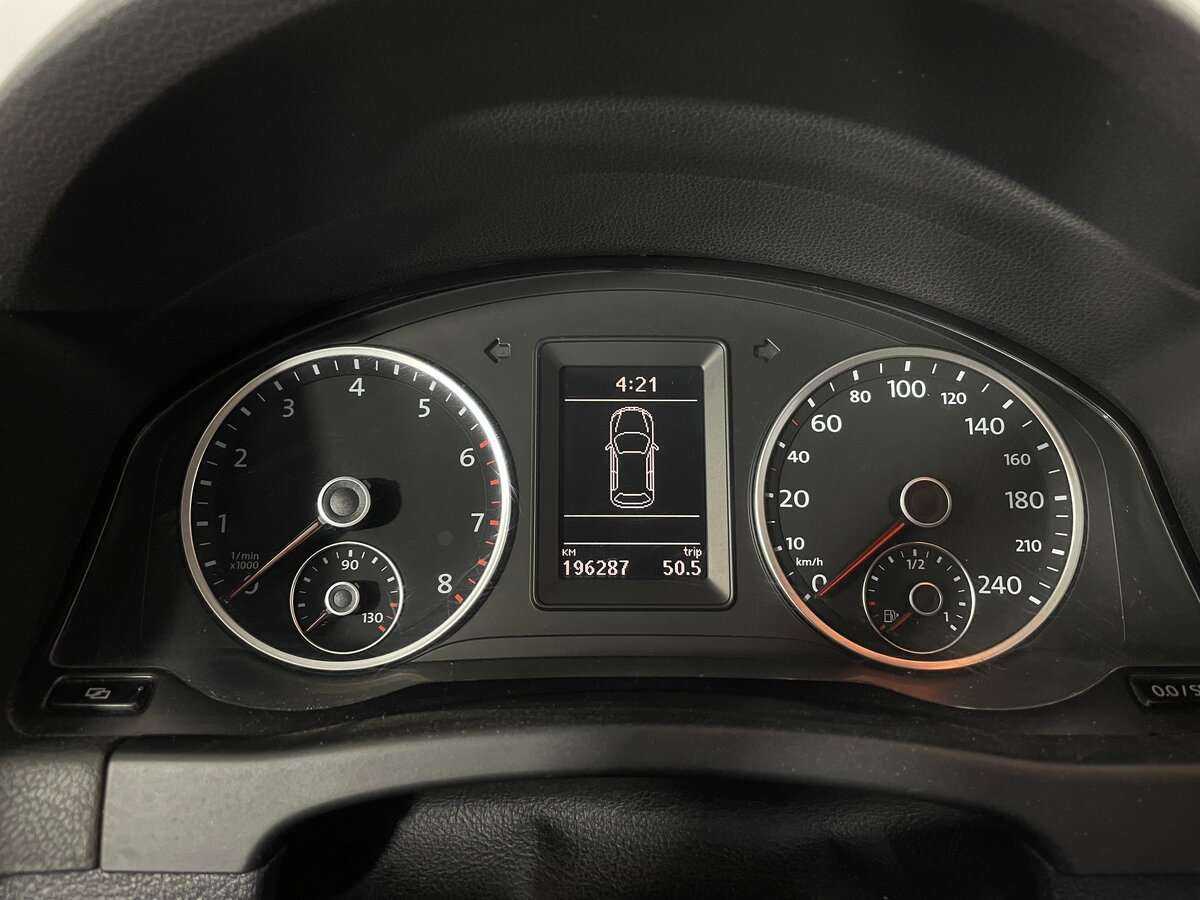 Volkswagen Tiguan с пробегом — 2010 год. Фото: #10