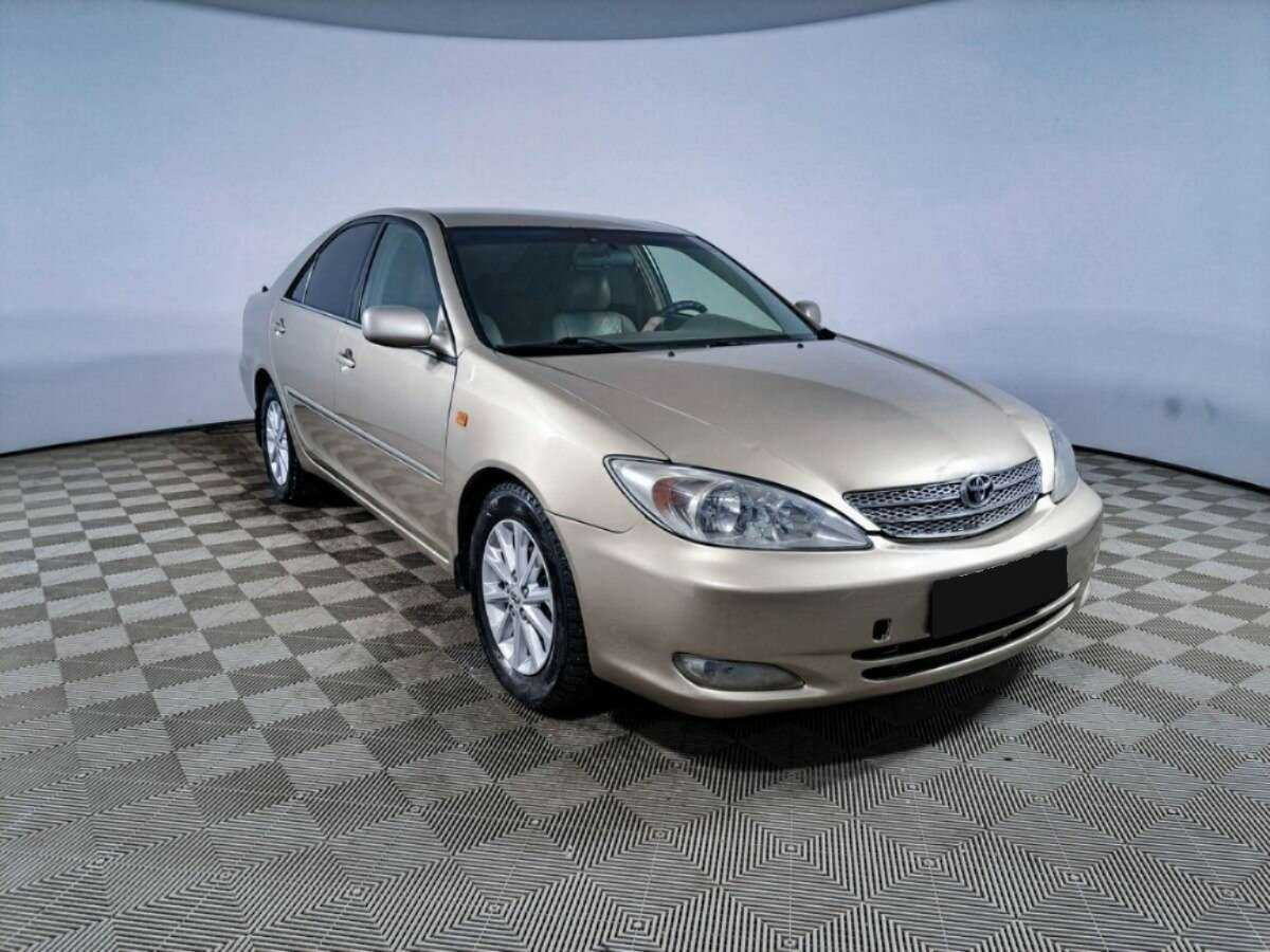 Toyota Camry с пробегом — 2002 год. Фото: #2