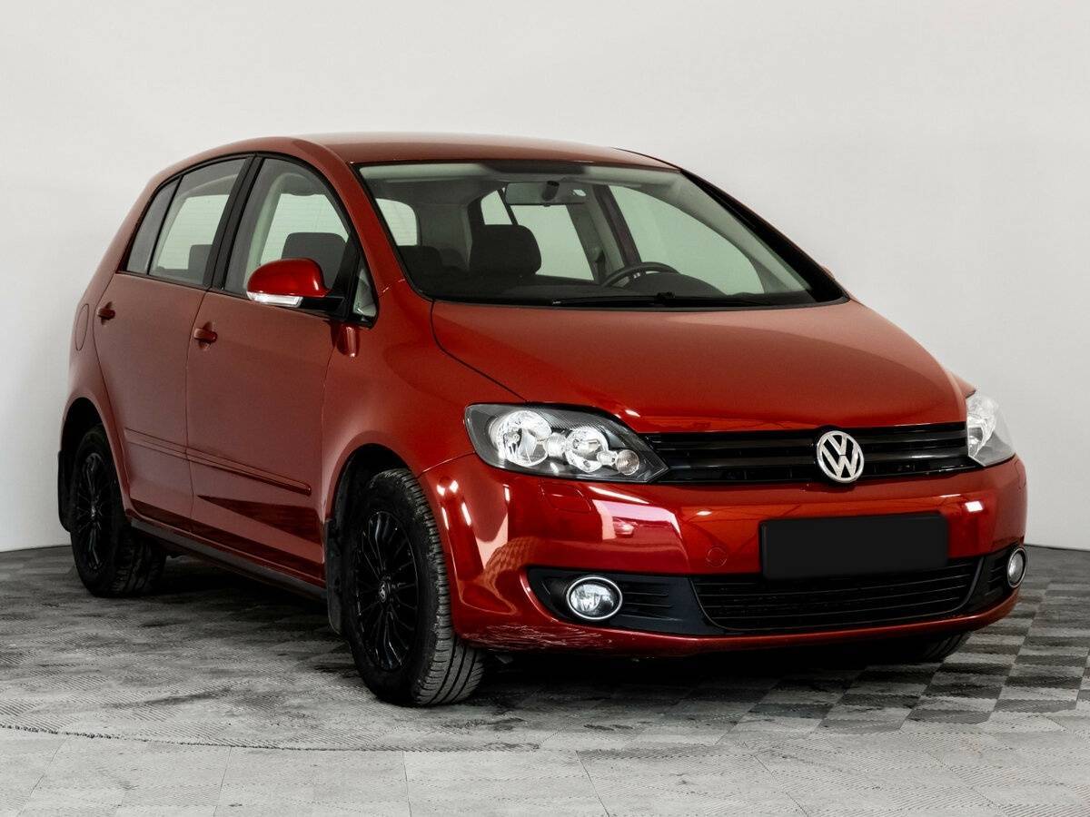 Volkswagen Golf Plus с пробегом — 2010 год. Фото: #2