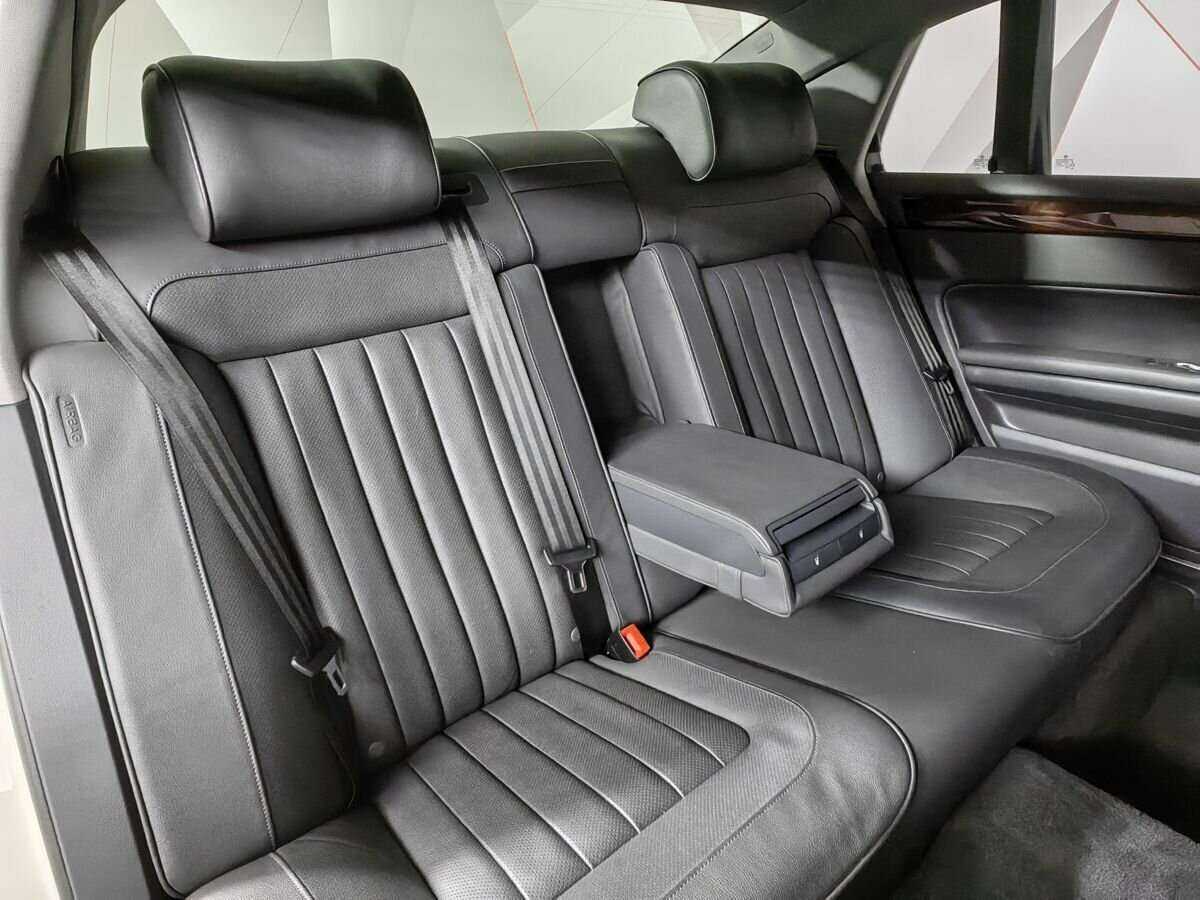 Volkswagen Phaeton с пробегом — 2014 год. Фото: #12