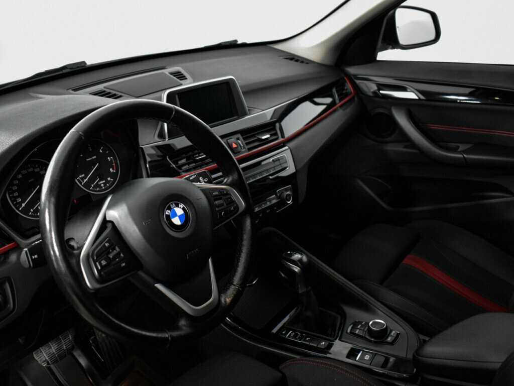 BMW X1 с пробегом — 2017 год. Фото: #8