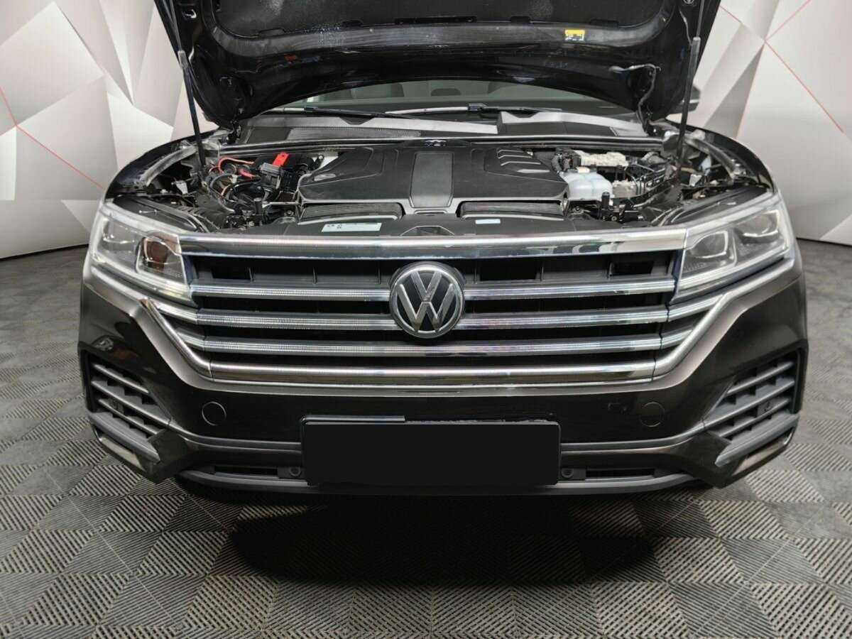 Volkswagen Touareg с пробегом — 2019 год. Фото: #17