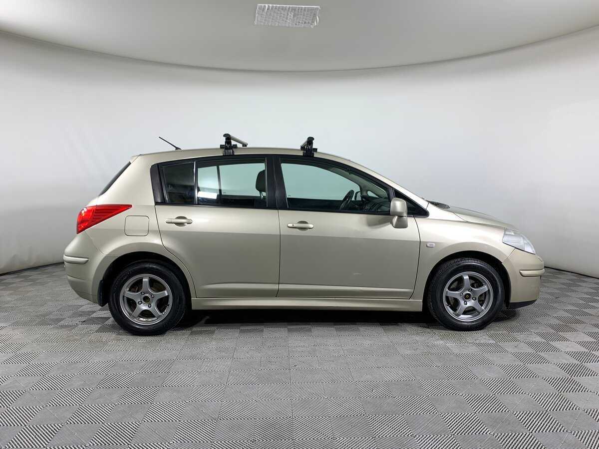 Nissan Tiida с пробегом — 2010 год. Фото: #3