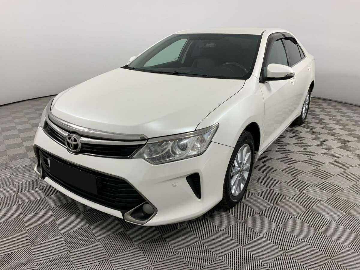 Toyota Camry с пробегом — 2016 год. Фото: #0