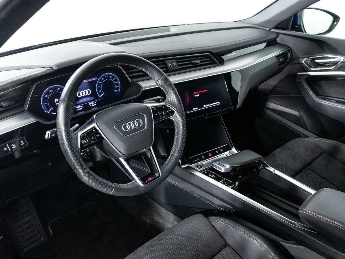 Audi e-tron с пробегом — 2022 год. Фото: #8