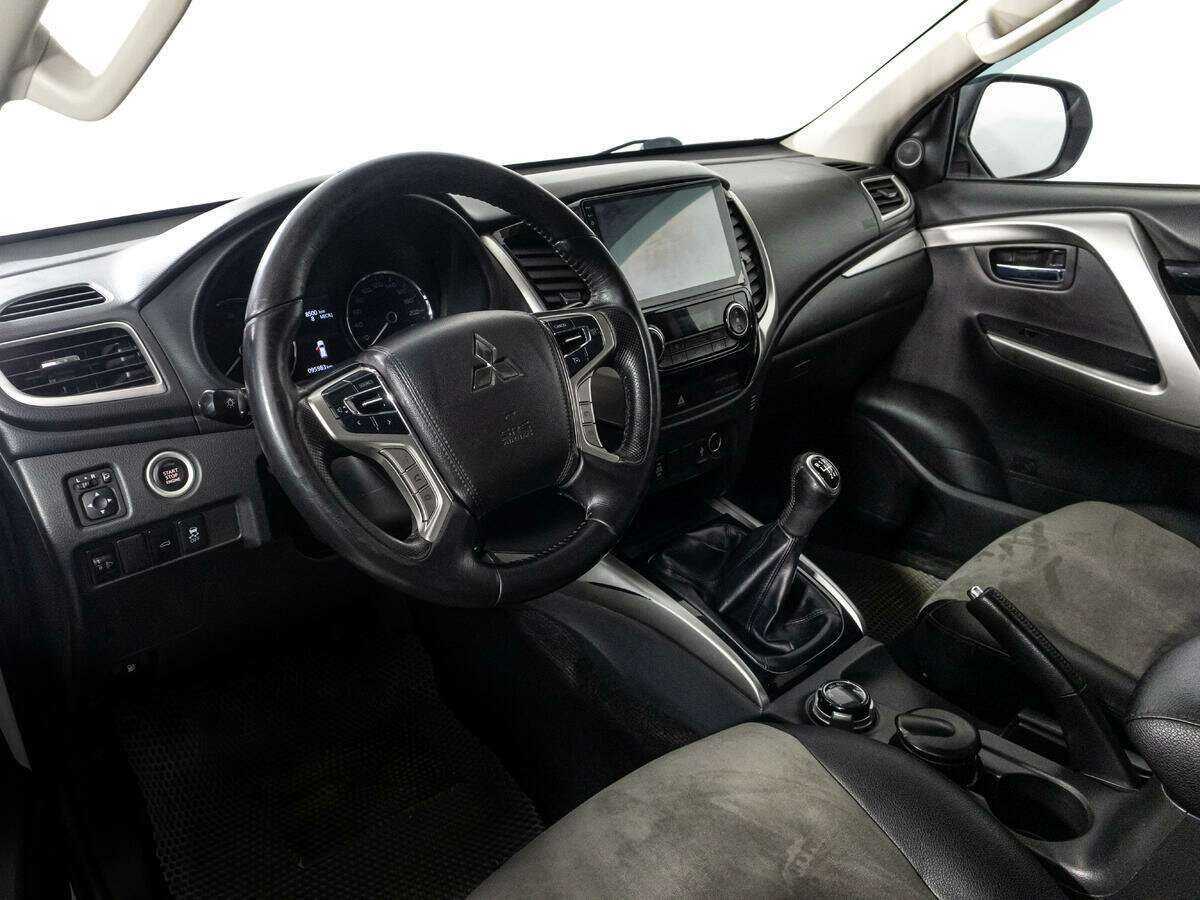 Mitsubishi Pajero Sport с пробегом — 2019 год. Фото: #10