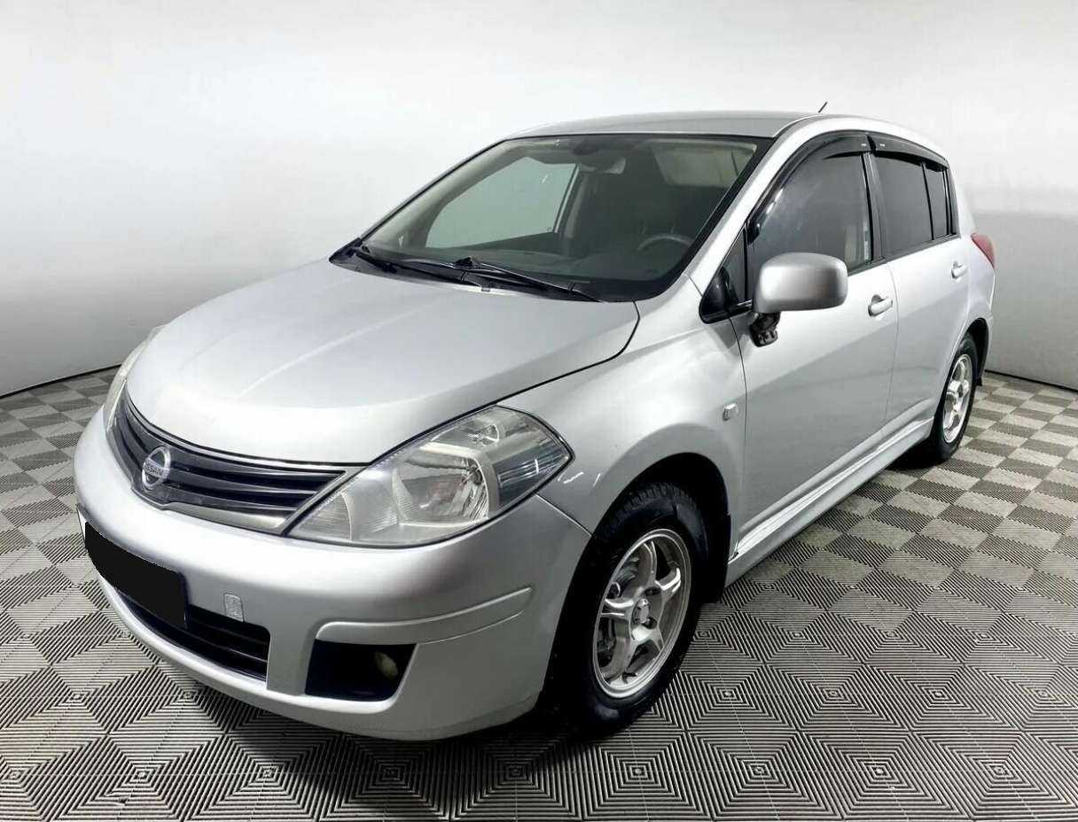 Nissan Tiida с пробегом — 2011 год. Фото: #0