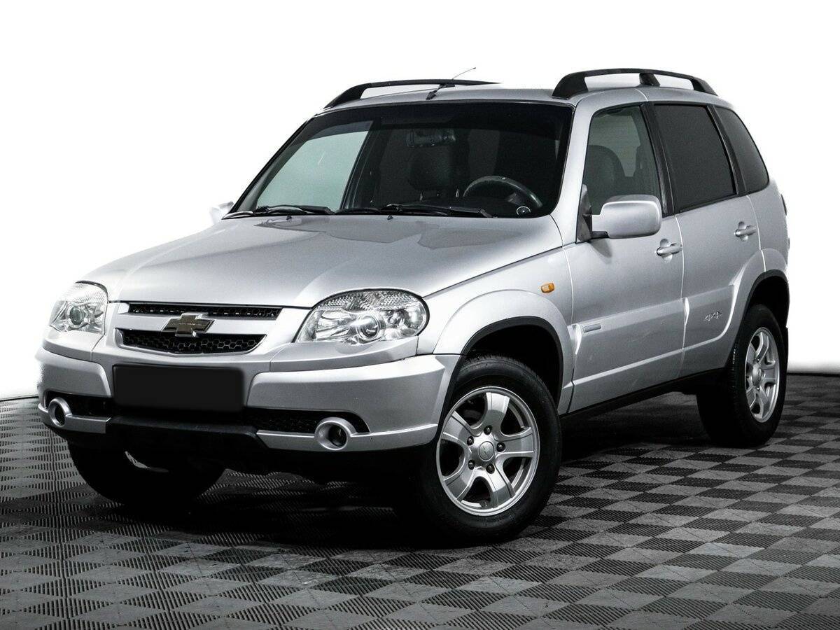 Chevrolet Niva с пробегом — 2010 год. Фото: #0