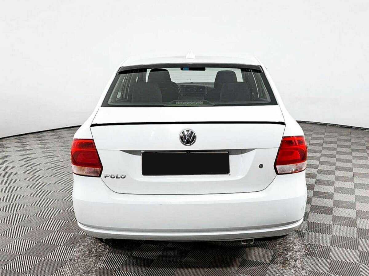 Volkswagen Polo с пробегом — 2014 год. Фото: #4
