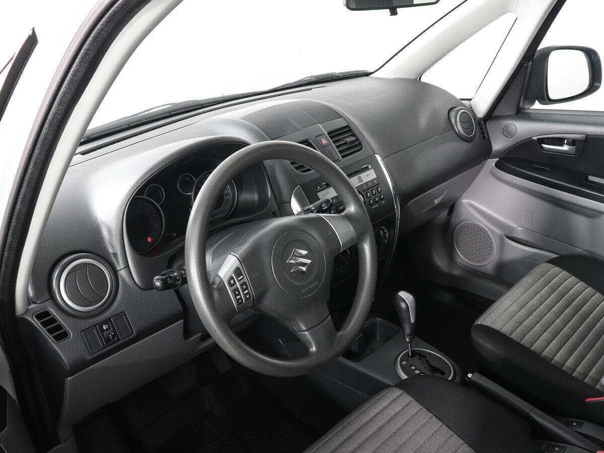 Suzuki SX4 с пробегом — 2014 год. Фото: #8