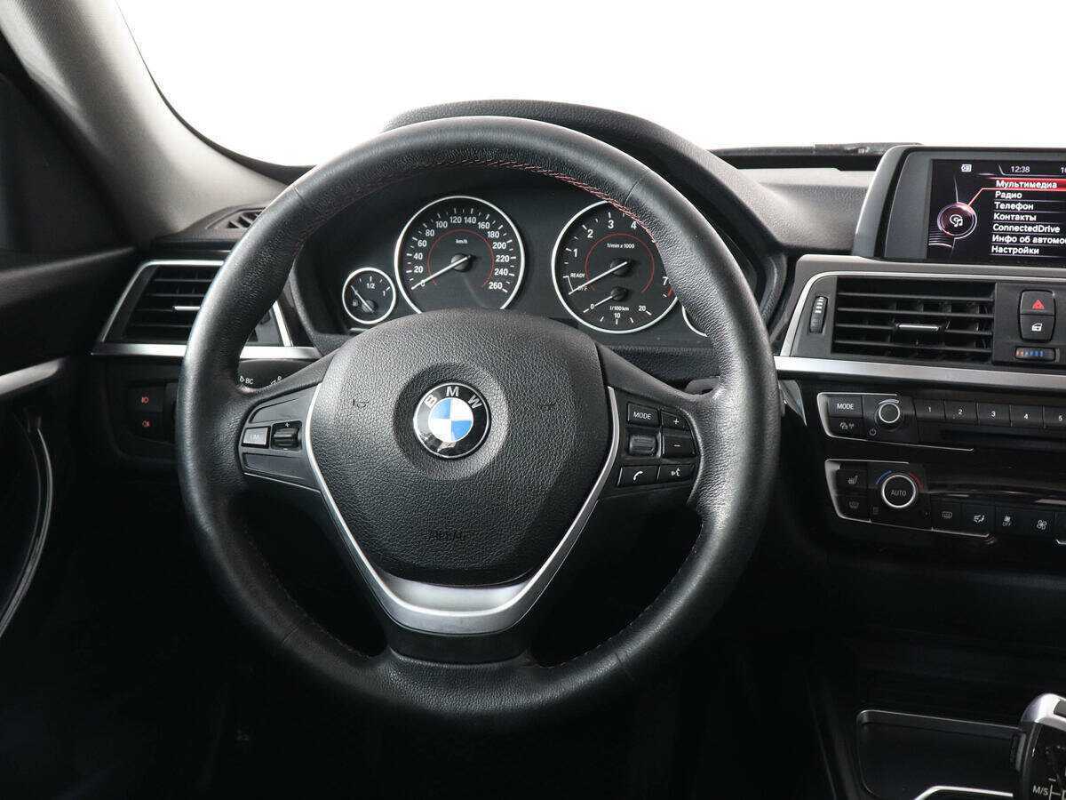 BMW 3 серии с пробегом — 2016 год. Фото: #14