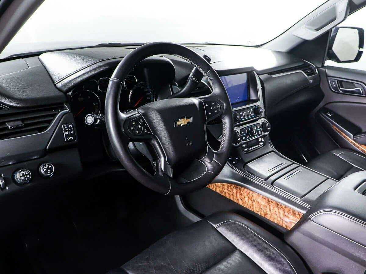 Chevrolet Tahoe с пробегом — 2016 год. Фото: #12