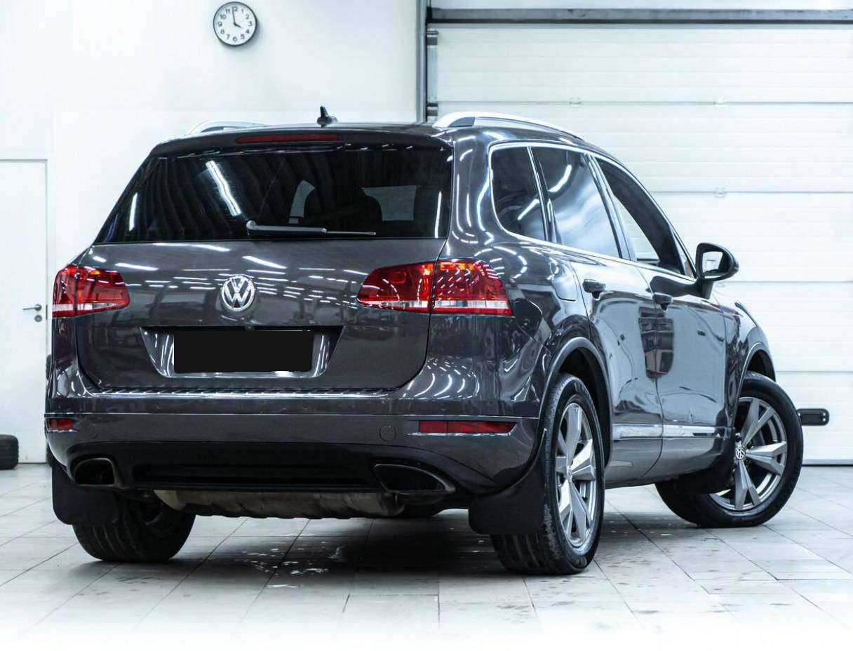 Volkswagen Touareg с пробегом — 2010 год. Фото: #2
