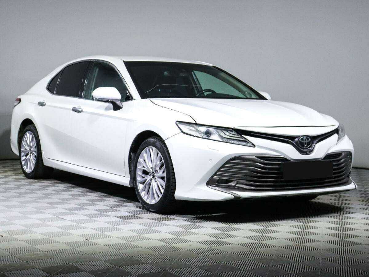 Toyota Camry с пробегом — 2019 год. Фото: #2