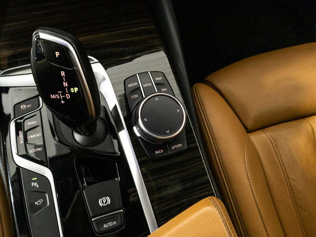 BMW 5 серии с пробегом — 2019 год. Фото: #19