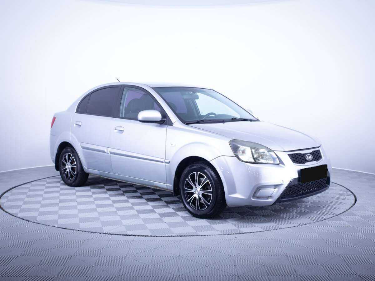 Kia Rio с пробегом — 2010 год. Фото: #2