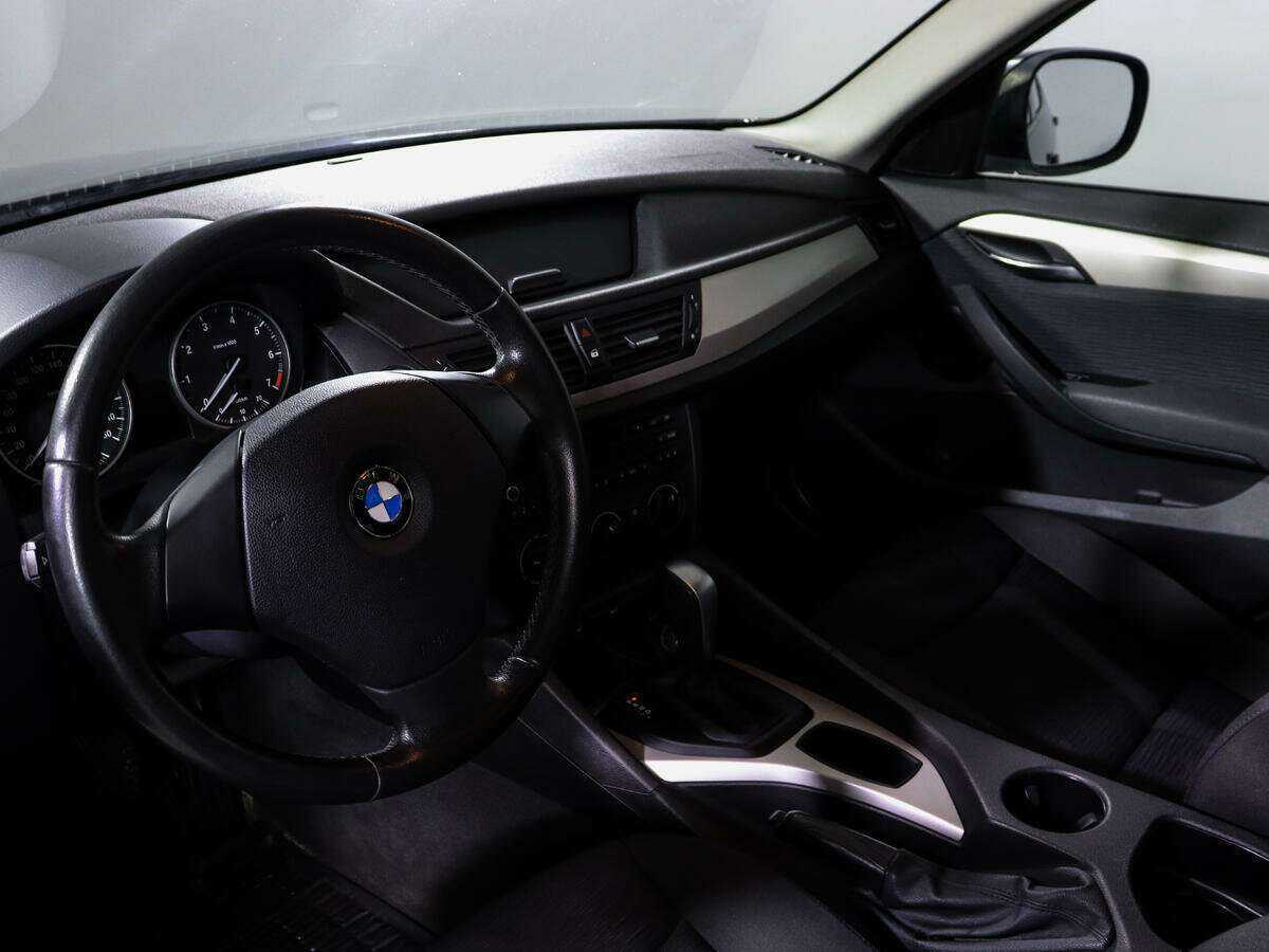BMW X1 с пробегом — 2012 год. Фото: #11