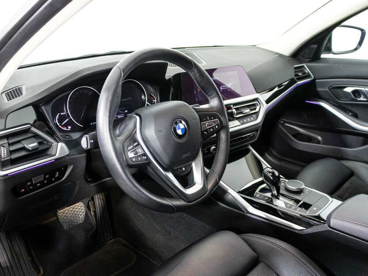 BMW 3 серии с пробегом — 2020 год. Фото: #10