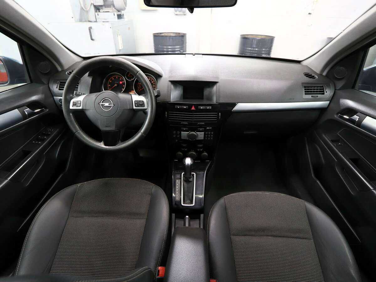 Opel Astra с пробегом — 2007 год. Фото: #14