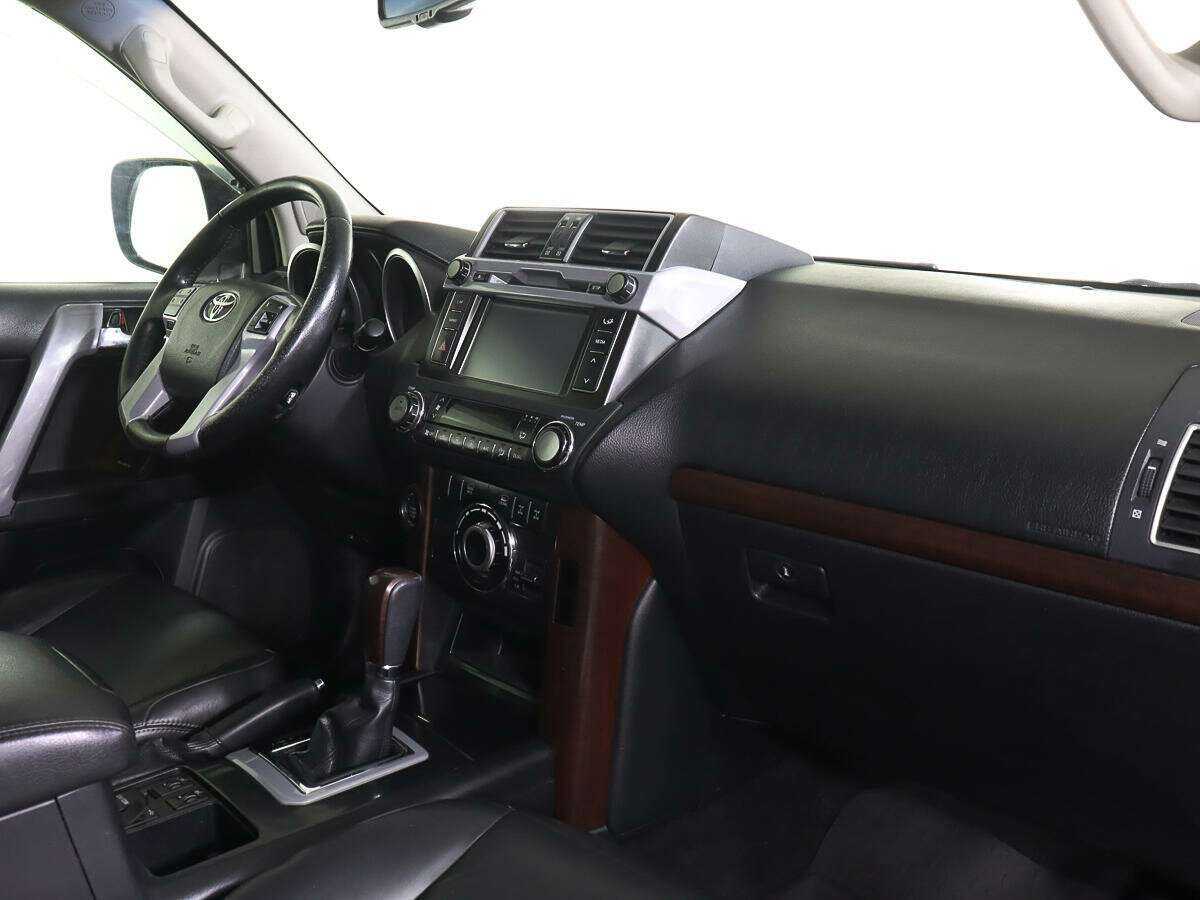 Toyota Land Cruiser Prado с пробегом — 2015 год. Фото: #7