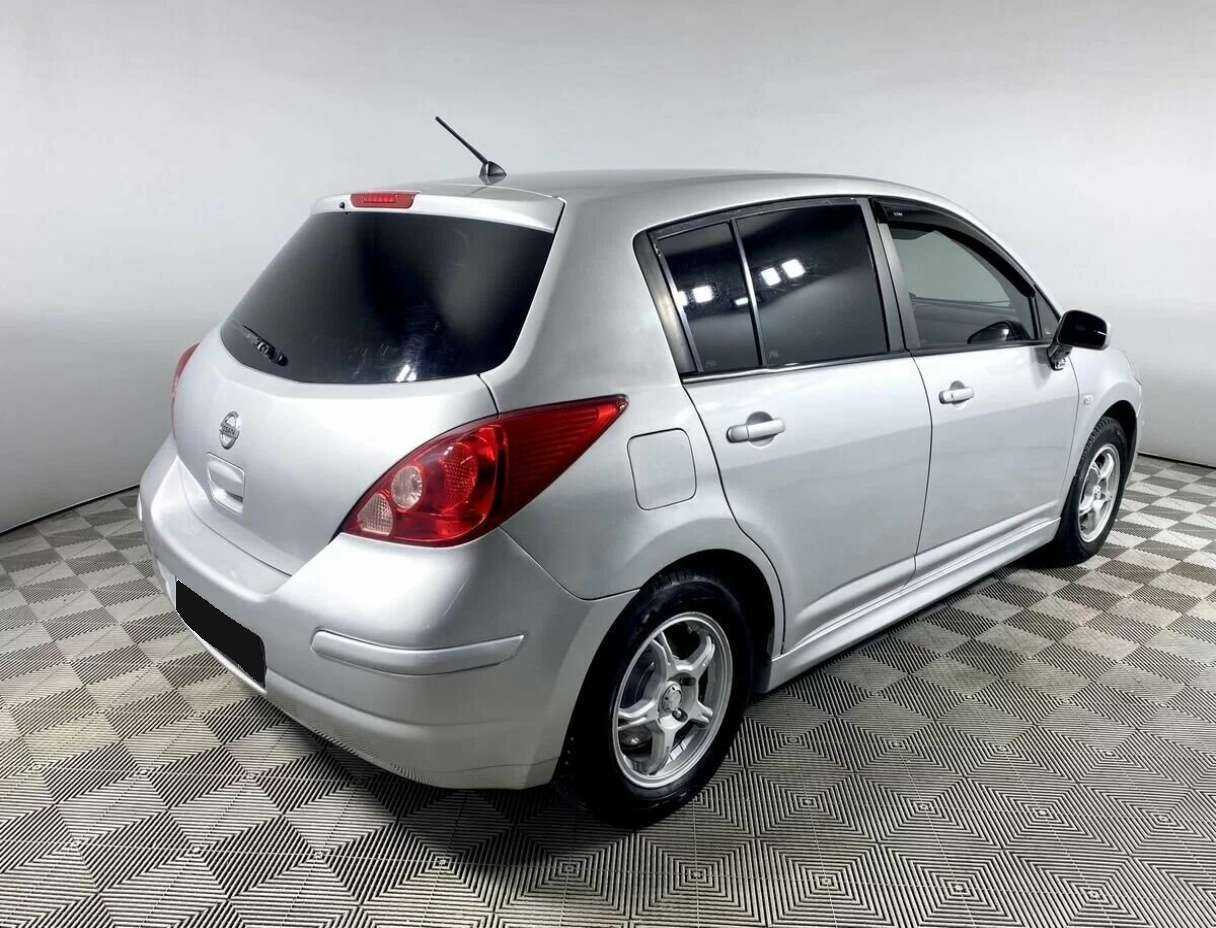 Nissan Tiida с пробегом — 2011 год. Фото: #5