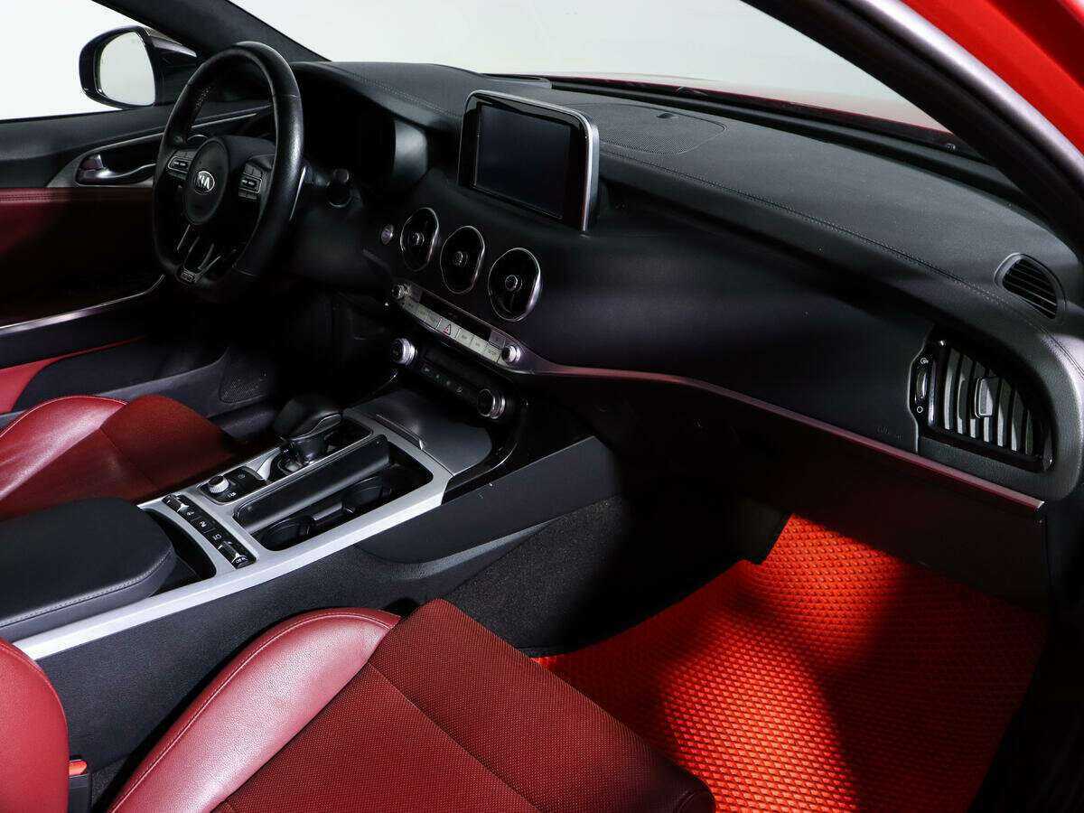 Kia Stinger с пробегом — 2018 год. Фото: #8