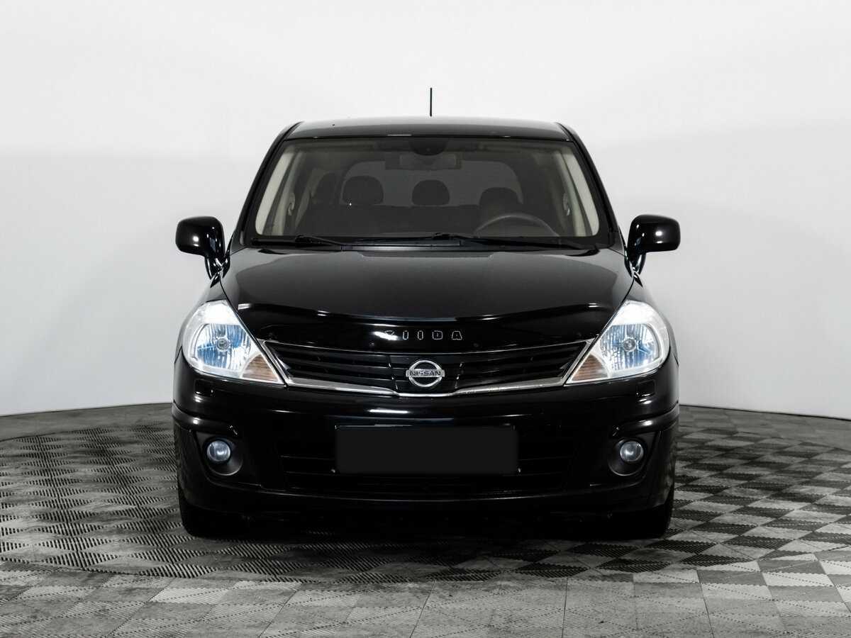 Nissan Tiida с пробегом — 2011 год. Фото: #1