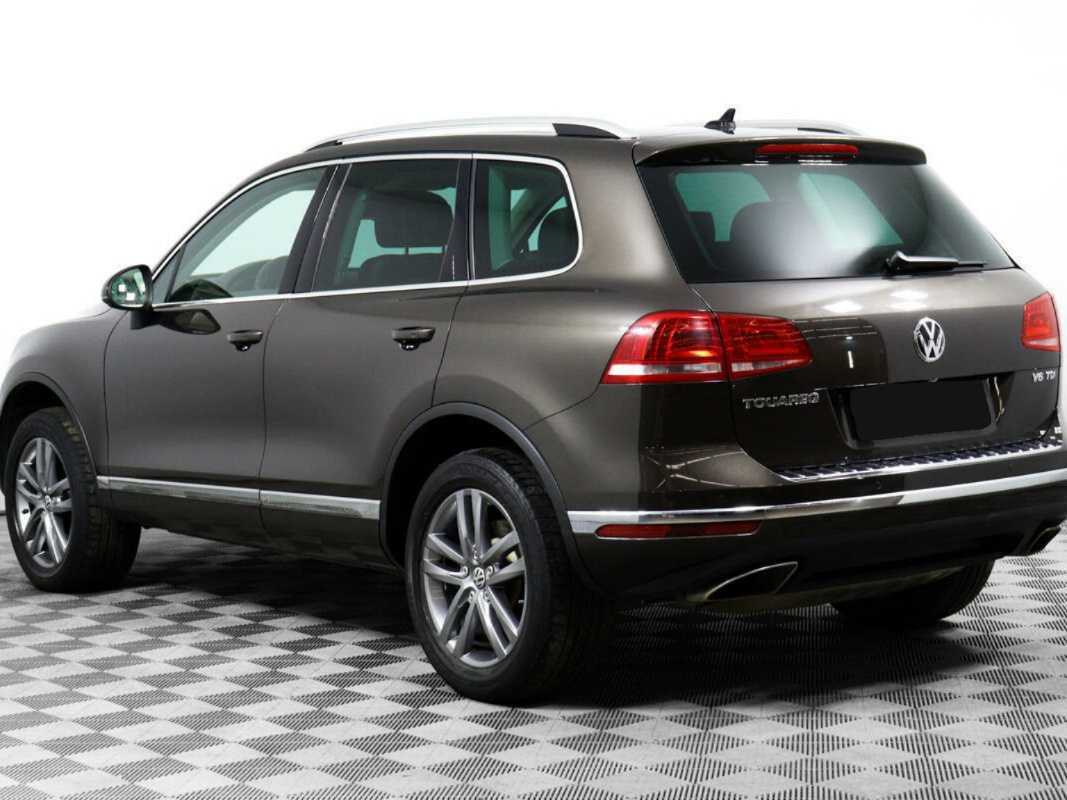 Volkswagen Touareg с пробегом — 2016 год. Фото: #6