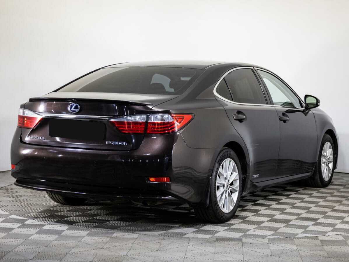 Lexus ES с пробегом — 2014 год. Фото: #3