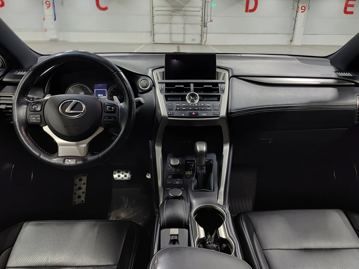 Lexus NX с пробегом — 2014 год. Фото: #13