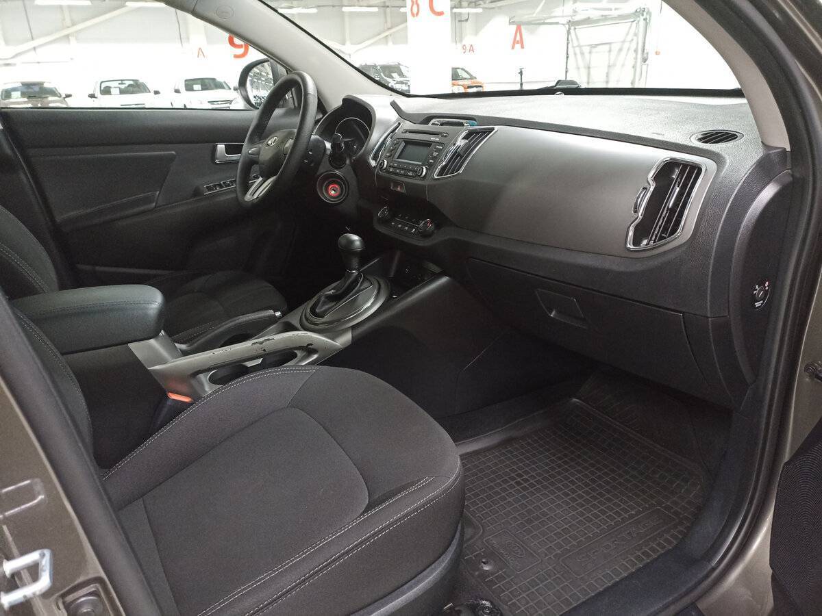 Kia Sportage с пробегом — 2014 год. Фото: #10