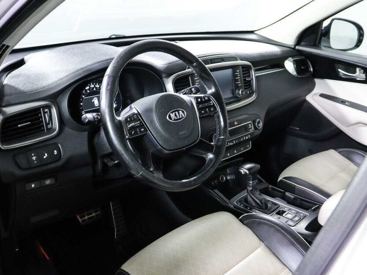 Kia Sorento с пробегом — 2019 год. Фото: #10