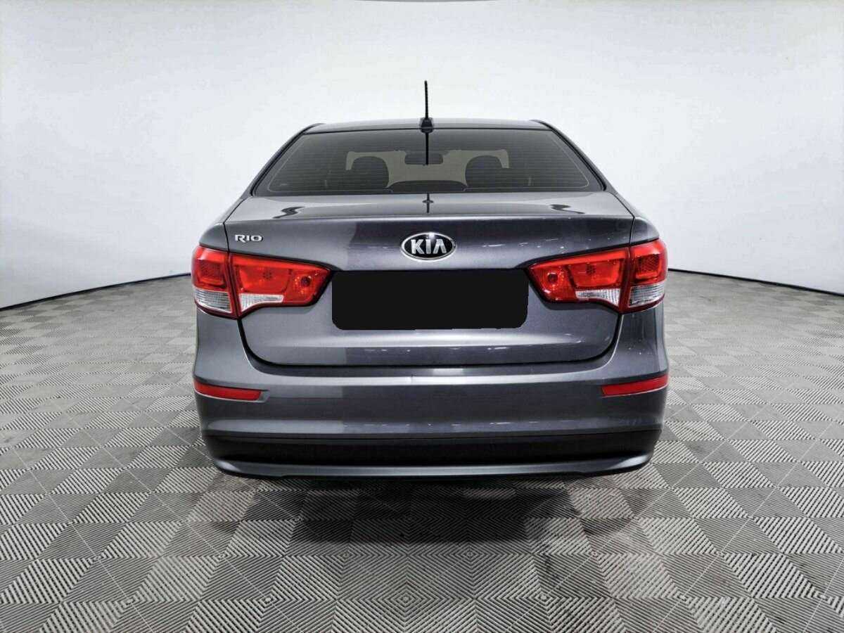 Kia Rio с пробегом — 2017 год. Фото: #4