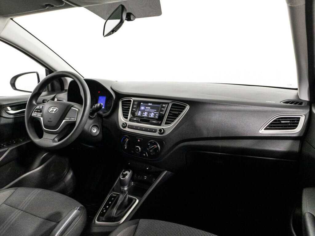 Hyundai Solaris с пробегом — 2022 год. Фото: #8