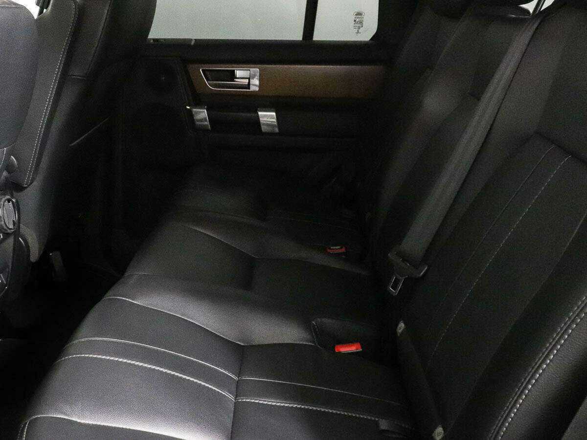 Land Rover Discovery с пробегом — 2015 год. Фото: #5
