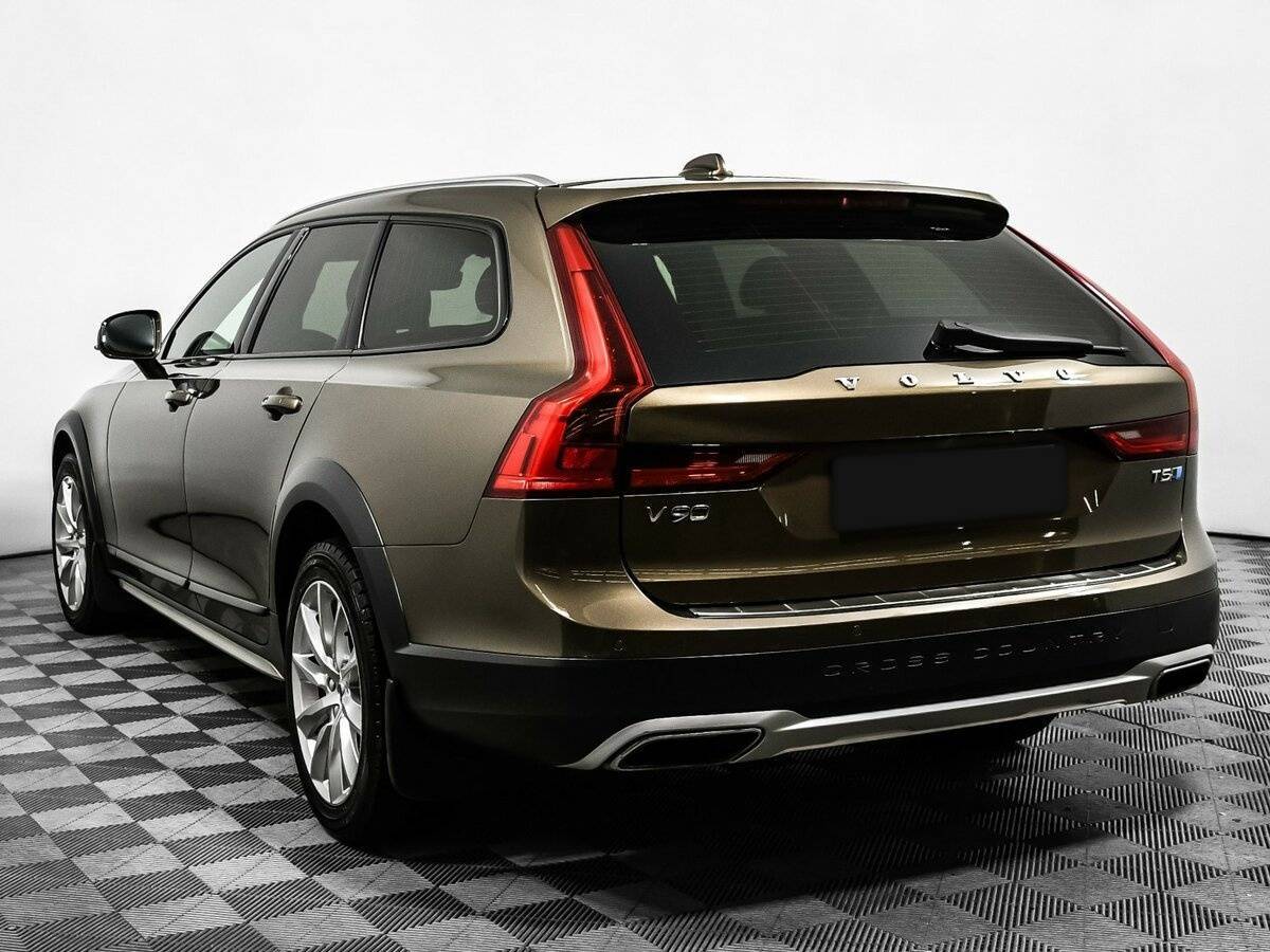 Volvo V90 Cross Country с пробегом — 2017 год. Фото: #6