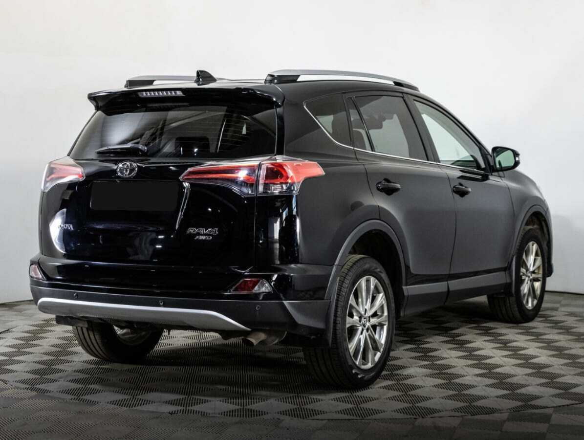 Toyota RAV4 с пробегом — 2016 год. Фото: #4