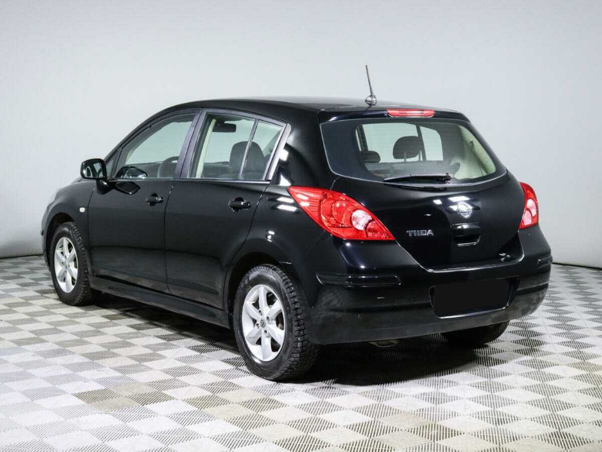 Nissan Tiida с пробегом — 2011 год. Фото: #5