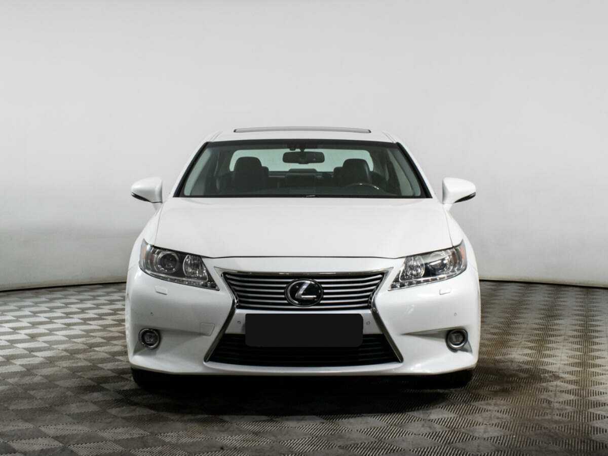 Lexus ES с пробегом — 2014 год. Фото: #1