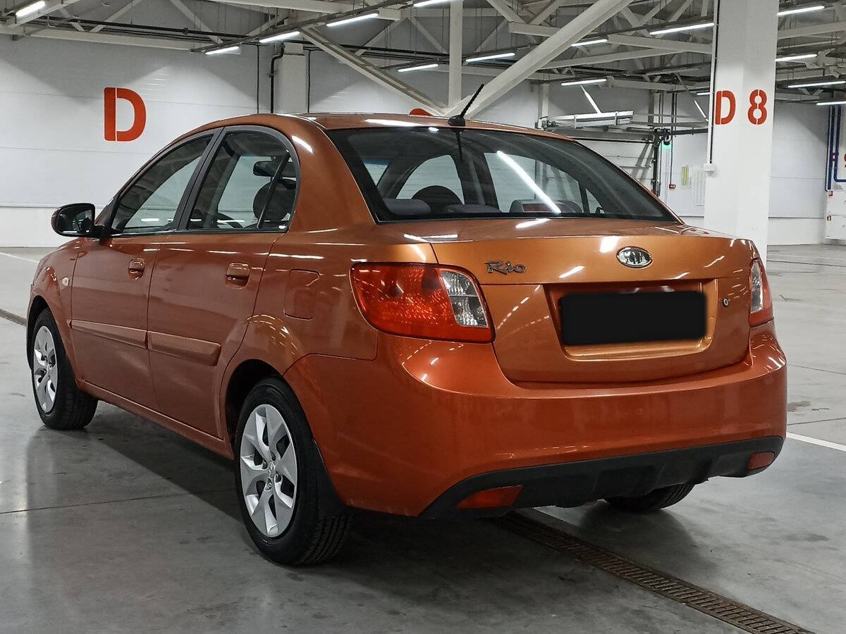 Kia Rio с пробегом — 2011 год. Фото: #6