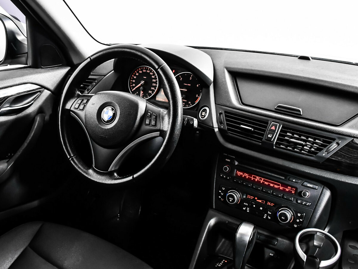 BMW X1 с пробегом — 2010 год. Фото: #6