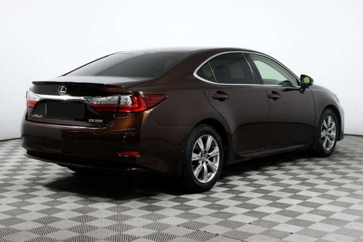Lexus ES с пробегом — 2016 год. Фото: #4